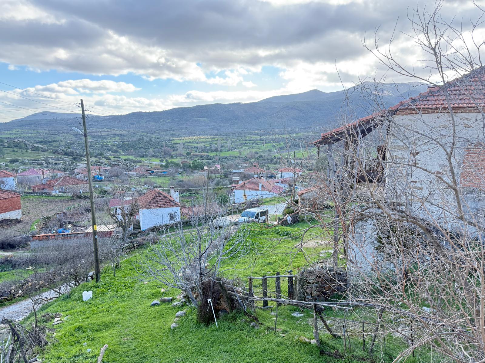 Muğla Yatağan Kırıkköy Mahallesinde Satılık Müstakil Taş Ev