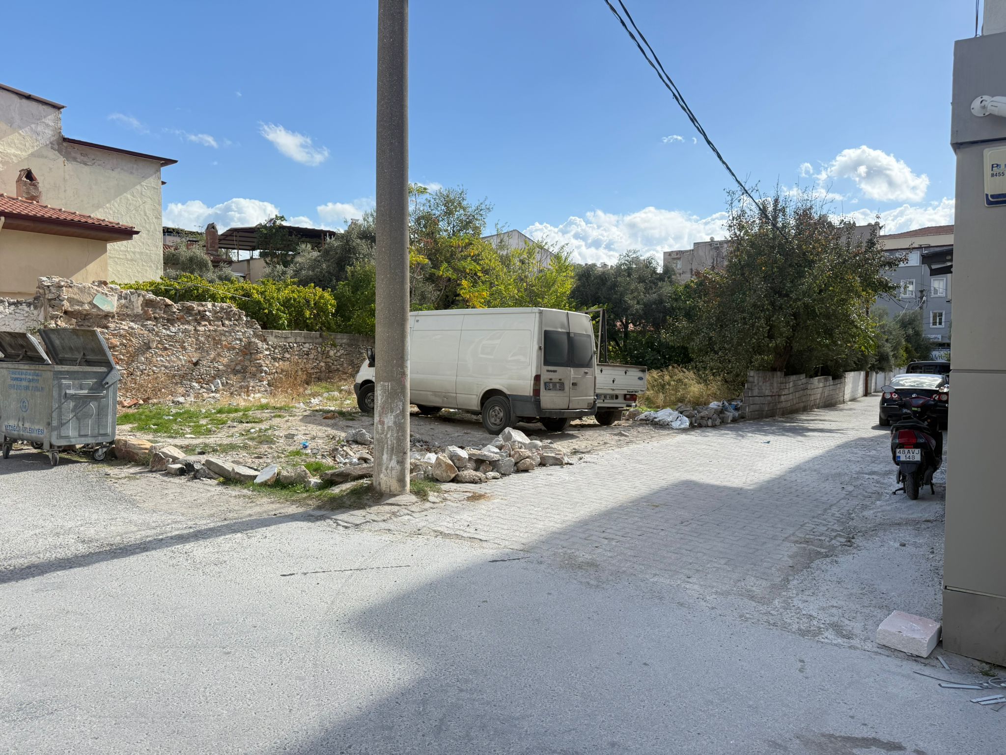 Muğla Yatağan Çarşı Merkezinde İnşaat Yapmaya Hazır Satılık Arsa - fotoğraf 1
